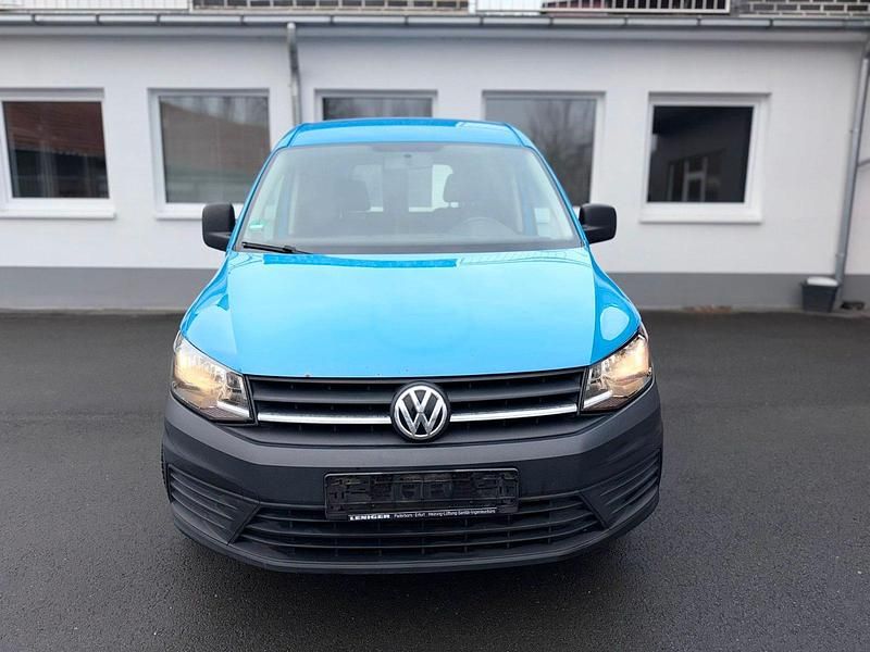 Usata VW Caddy 102 CV (75 kW) 2016 Blu Monovolume