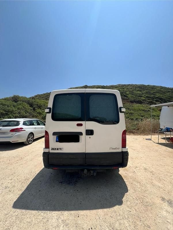 Second-hand Renault Master 80 CP (58 kW) 2000 Alb Monovolum