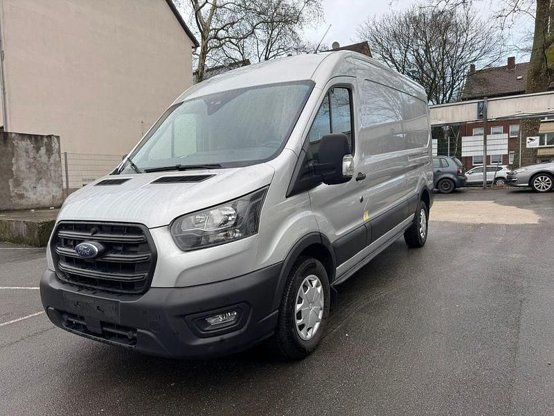 Gebraucht Ford Transit Trend 105 PS (77 kW) 2023 Grau Van / Kleinbus