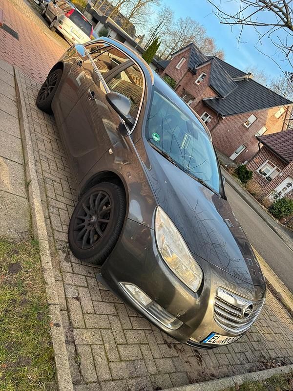 Gebraucht 2011 Opel Insignia Kombi | 3.200 € (Etwas zu teuer) - Bild 1/4