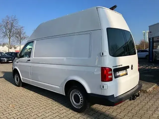 Gebraucht VW Transporter 102 PS (75 kW) 2019 Weiss Van
