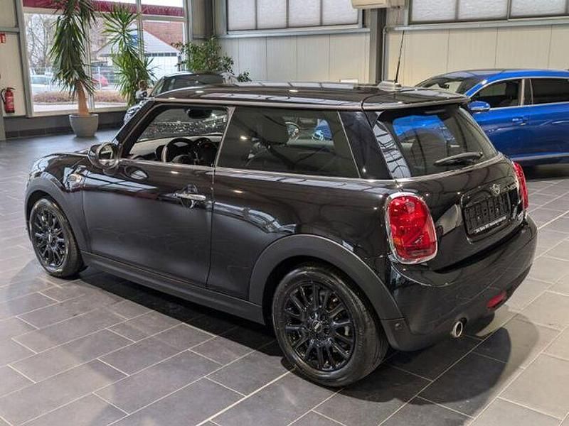 Gebraucht Mini Cooper 136 PS (100 kW) 2021 Schwarz Kleinwagen