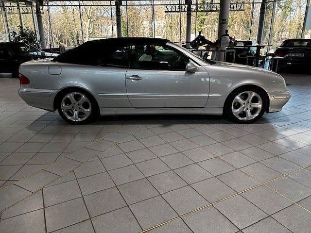Gebraucht Mercedes CLK230 Elegance 197 PS (144 kW) 2002 Silber Cabrio