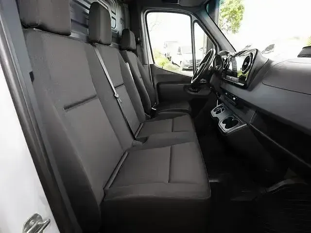 Gebraucht Mercedes Sprinter 170 PS (125 kW) 2025 Weiß Van