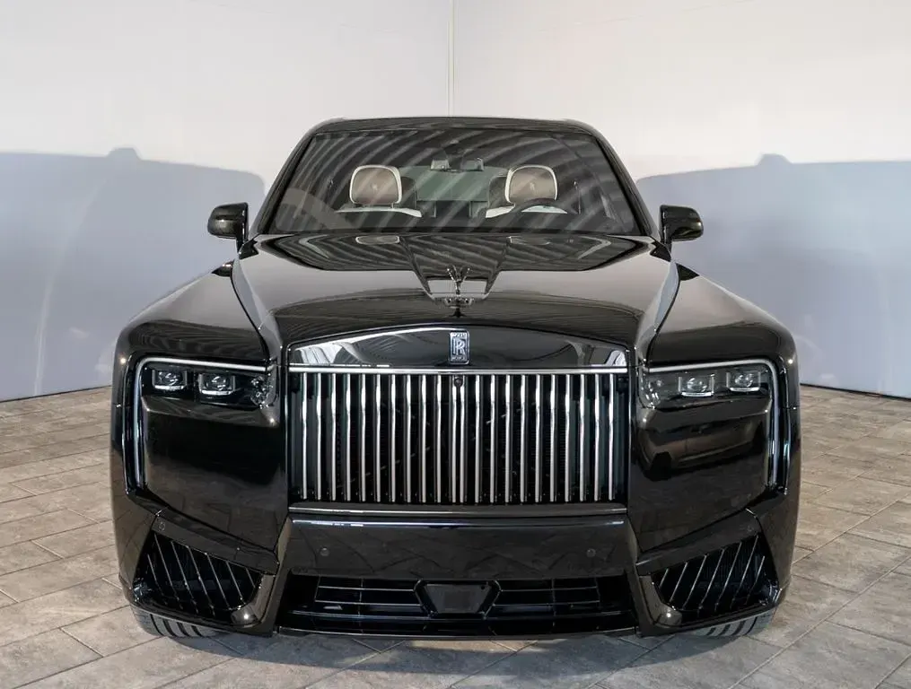 Neu Rolls Royce Cullinan 600 PS (441 kW) 2026 Schwarz SUV