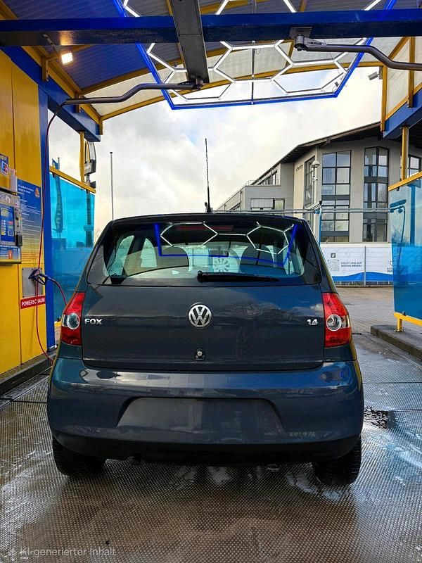 Gebraucht VW Fox Sound 75 PS (55 kW) 2010 Grau Kleinwagen