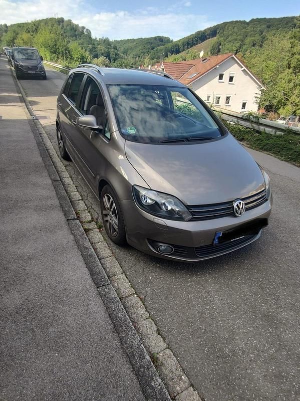 Braun Gebraucht 2009 VW Golf Plus Cross Van / Kleinbus | 6.000 € - Bild 1/4