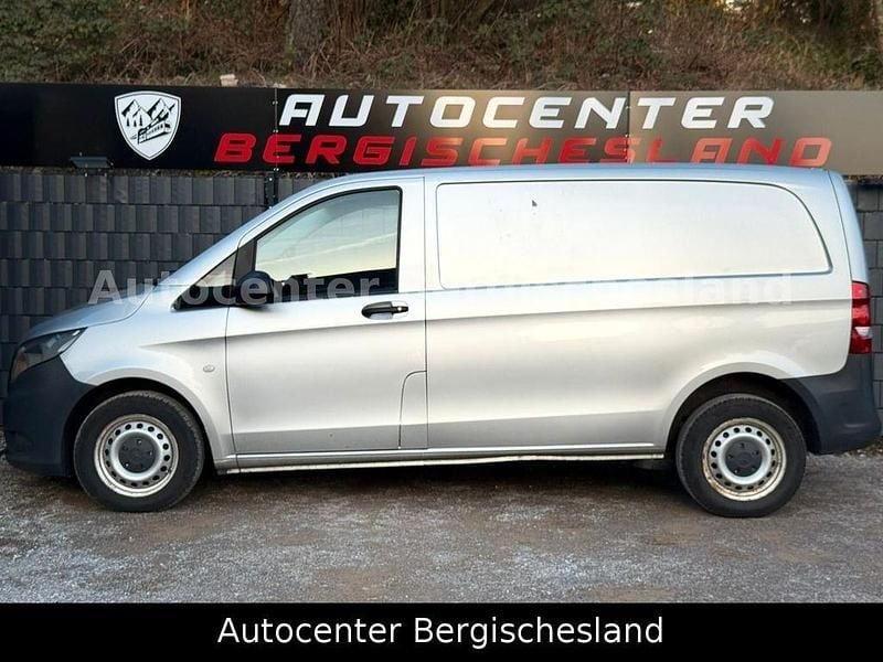 Gebraucht Mercedes Vito 114 PS (83 kW) 2017 Silber Van
