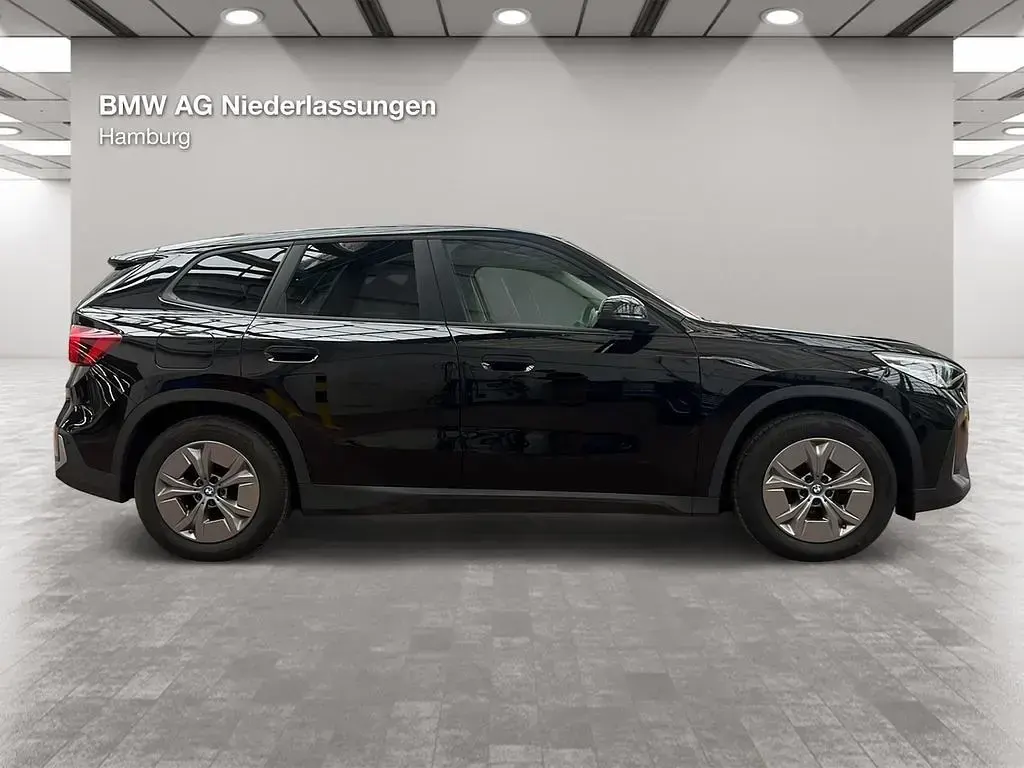 Gebraucht BMW iX1 Performance 200 kW (272 PS) 2023 Schwarz SUV