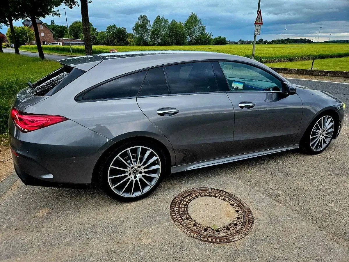 Gebraucht Mercedes CLA200 Shooting Brake AMG 150 PS (110 kW) 2021 Grau Kombi