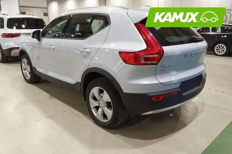 Gebraucht Volvo XC40 150 PS (110 kW) 2020 Silber / grau SUV