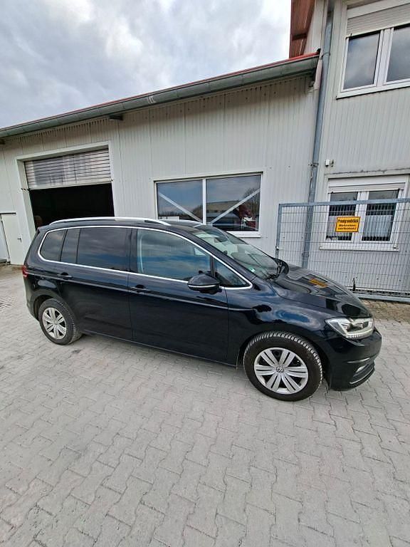 Gebraucht VW Touran Highline 190 PS (139 kW) 2017 Schwarz Van / Kleinbus