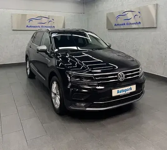Gebraucht VW Tiguan Allspace Highline 150 PS (110 kW) 2021 Schwarz SUV