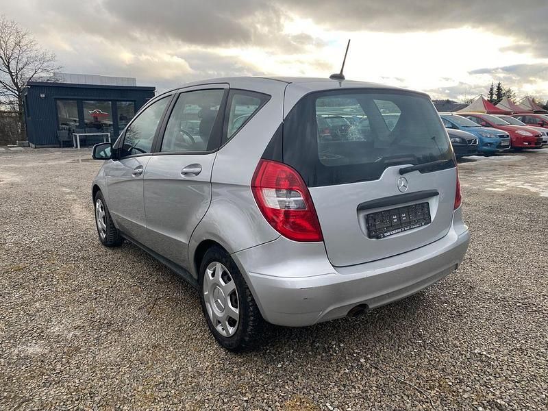 Gebraucht Mercedes A160 95 PS (69 kW) 2009 Silber Limousine