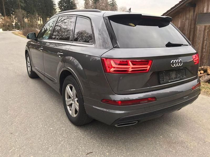 Gebraucht Audi Q7 Sport 286 PS (210 kW) 2019 Grau SUV