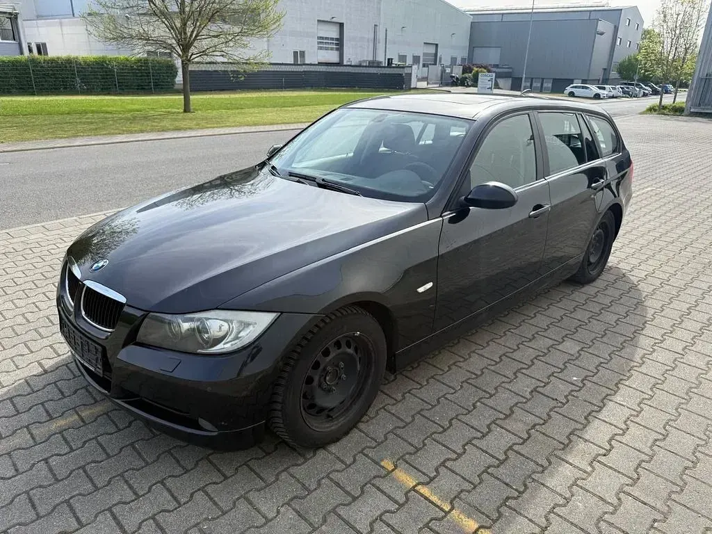 Gebraucht BMW 320 163 PS (119 kW) 2005 Schwarz Kombi