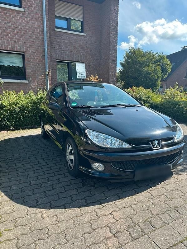 Gebraucht Peugeot 206 75 PS (55 kW) 2008 Schwarz Coupé