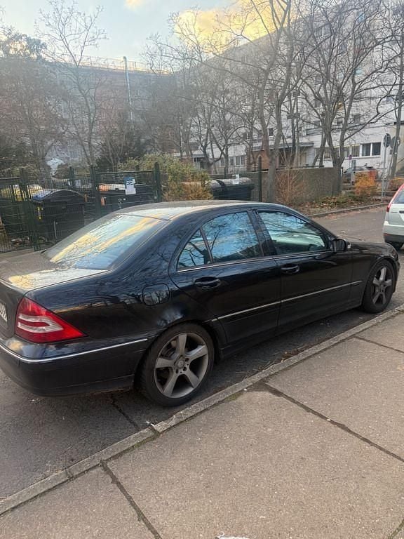 Gebraucht Mercedes C180 Elegance 143 PS (105 kW) 2005 Limousine