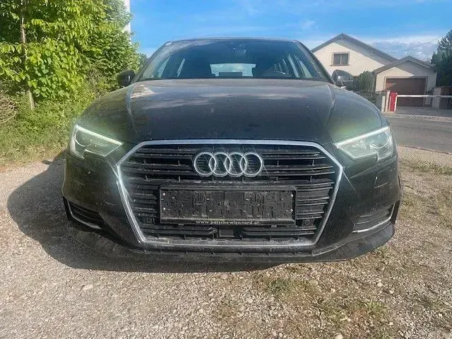 Usata Audi A3 Design 150 CV (110 kW) 2019 Nero Berlina