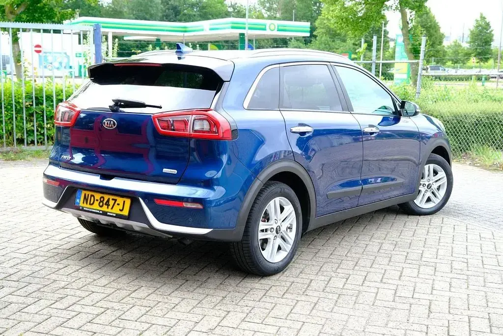 Gebraucht Kia Niro 105 PS (77 kW) 2017 Blau SUV