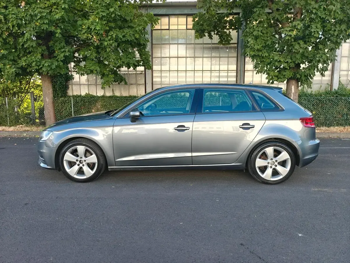 Gebraucht Audi A3 Ambition 122 PS (89 kW) 2013 Grau Limousine