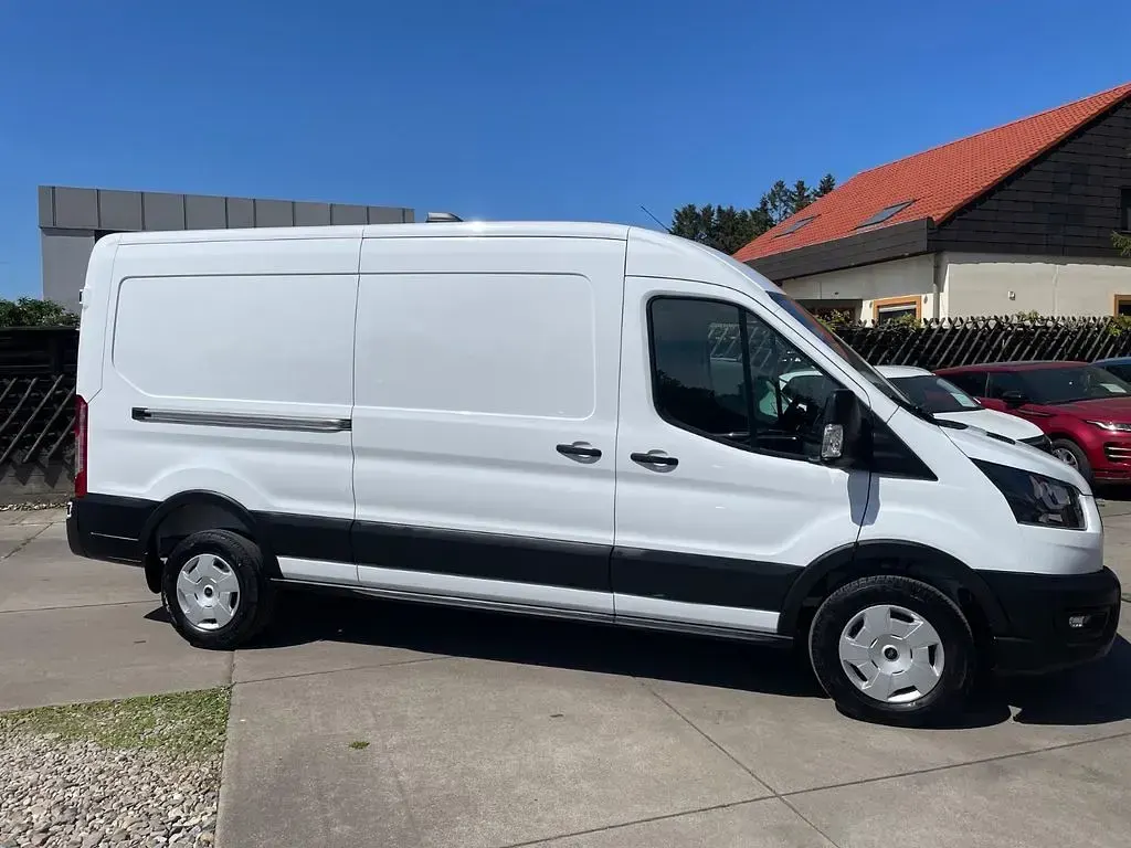Usata Ford Transit 131 CV (96 kW) 2025 Bianco Monovolume