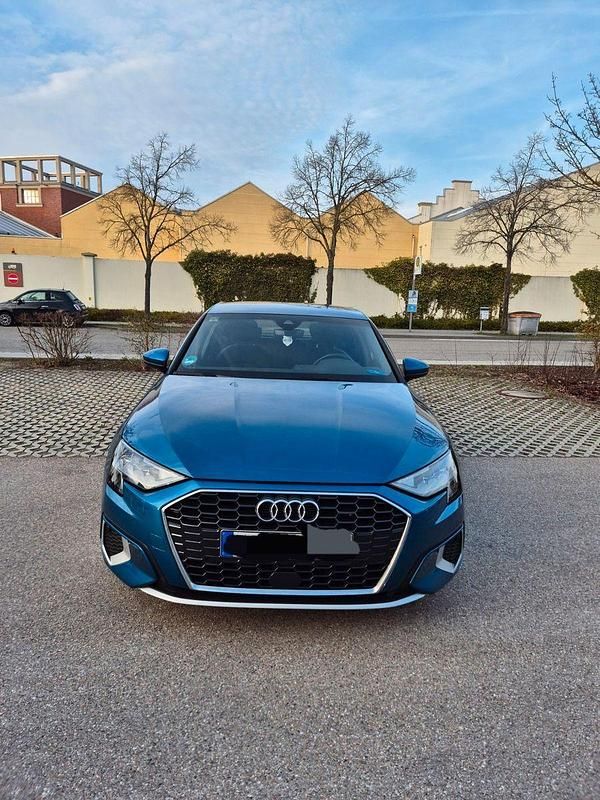 Gebraucht Audi A3 Advanced 150 PS (110 kW) 2022 Blau Limousine