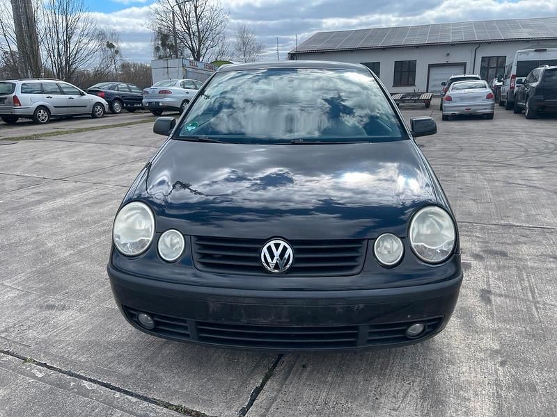Gebraucht VW Polo 75 PS (55 kW) 2002 Schwarz Kleinwagen