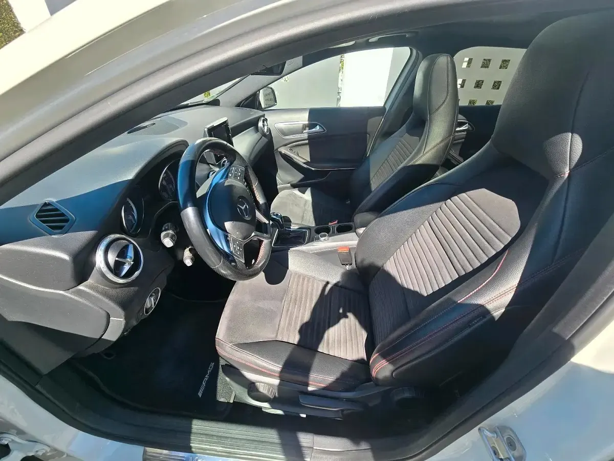 Gebraucht Mercedes GLA200 AMG line 163 PS (119 kW) 2015 Weiß SUV