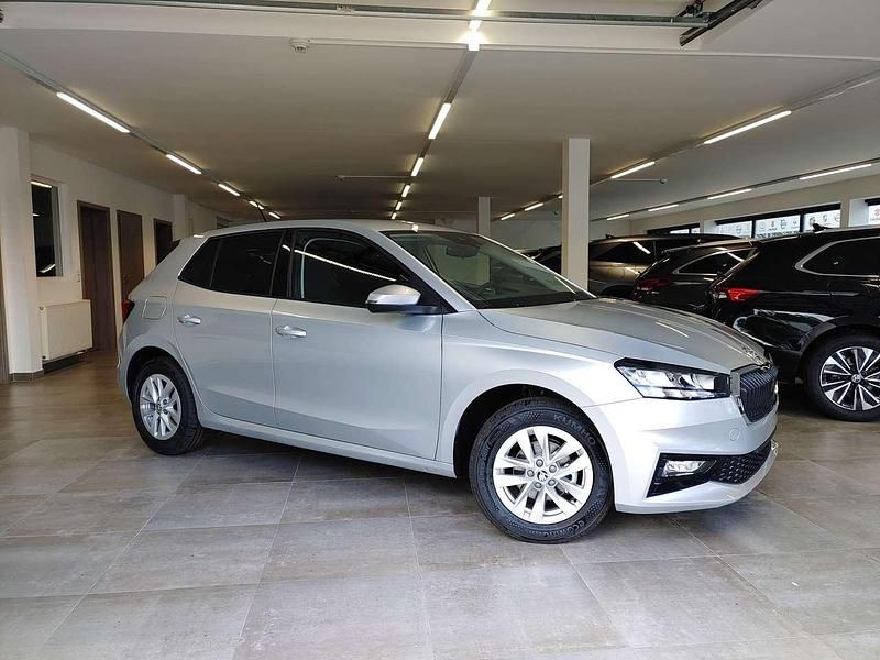 Brilliantsilbermetallic Neu 2025 Skoda Fabia Selection Kleinwagen | 18.990 € (Guter Preis) - Bild 1/4