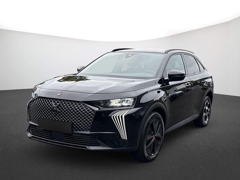 Lackierung schwarz perla nera/metallic klarlack Gebraucht 2023 DS Automobiles DS7 Crossback Performance Line Plus SUV | 26.580 € (Guter Preis) - Bild 1/4