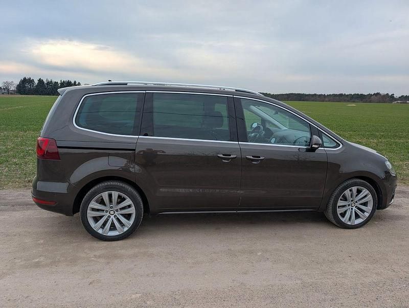 Gebraucht Seat Alhambra Style Plus 184 PS (135 kW) 2016 Braun Van / Kleinbus