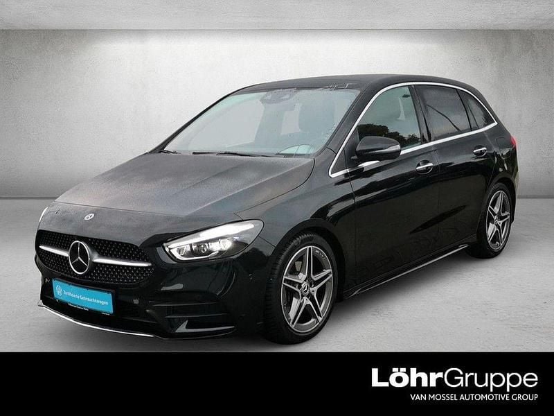 Gebraucht Mercedes B200 AMG line 163 PS (119 kW) 2023 Kosmosschwarz metalliclack Van / Kleinbus