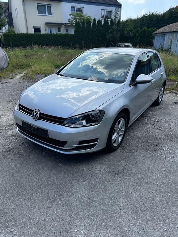 Silber Gebraucht 2015 VW Golf Limousine | 11.900 € (Fairer Preis) - Bild 1/4