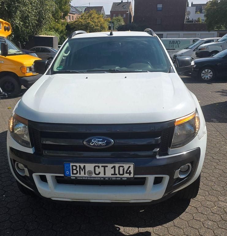 Weiß Gebraucht 2015 Ford Ranger Wildtrack Abholung | 17.999 € (Guter Preis) - Bild 1/4