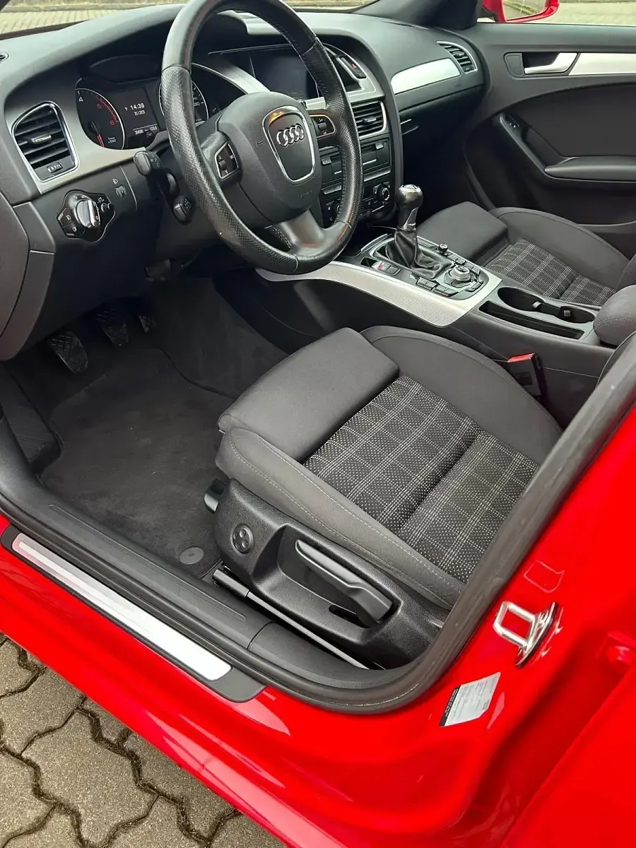 Gebraucht Audi A4 190 PS (139 kW) 2009 Rot Limousine