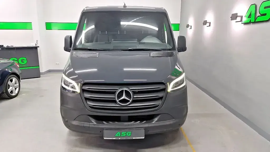 Gebraucht Mercedes Sprinter 143 PS (105 kW) 2018 Grau Van