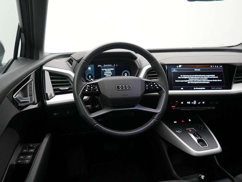 Gebraucht Audi Q4 e-tron 125 kW (170 PS) 2023 Kieselgrau SUV