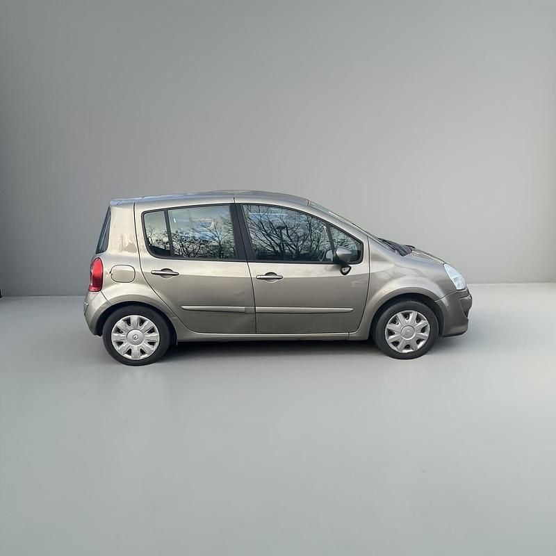 Gebraucht Renault Modus 100 PS (73 kW) 2009 Beige Van / Kleinbus