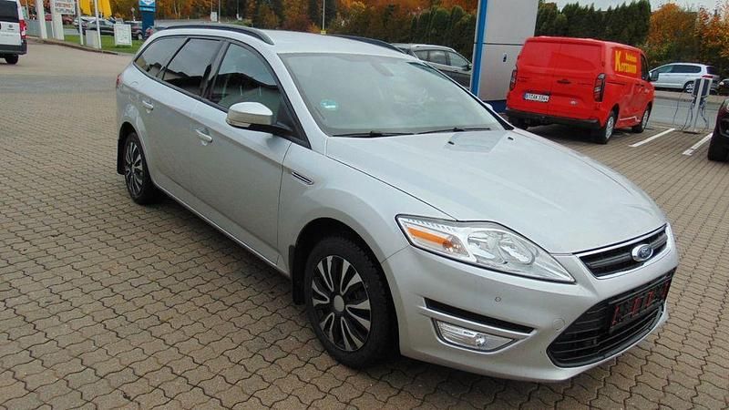 Gebraucht Ford Mondeo Trend 120 PS (88 kW) 2013 Silber Limousine