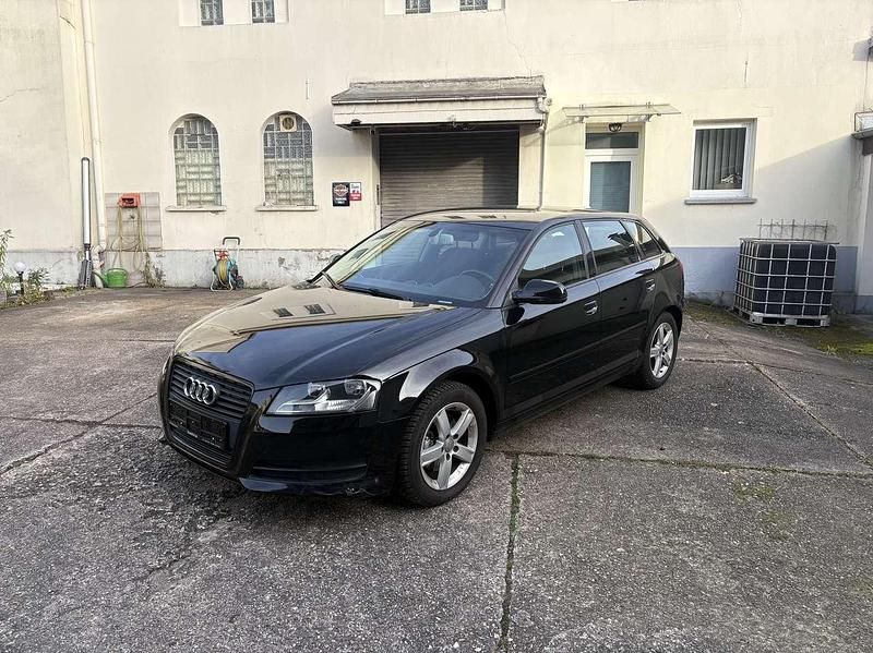 Brillantschwarz Gebraucht 2010 Audi A3 Ambiente Kleinwagen | 6.900 € (Fairer Preis) - Bild 1/4