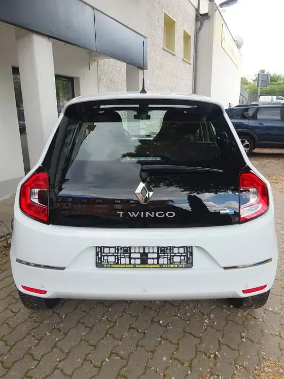 Używany Renault Twingo Intens 60 kW (82 KM) 2022 Biały Hatchback