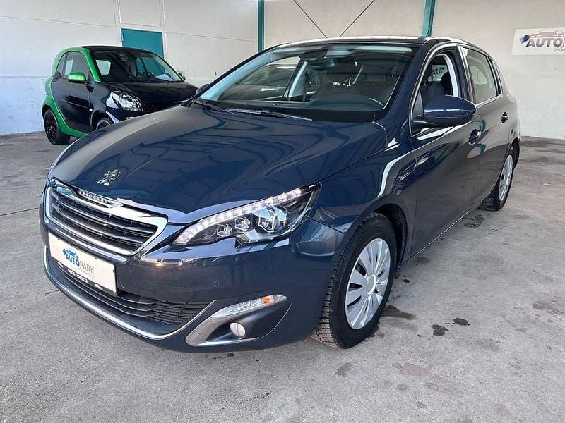 Schwarz Gebraucht 2016 Peugeot 308 Allure Limousine | 7.980 € (Fairer Preis) - Bild 1/4