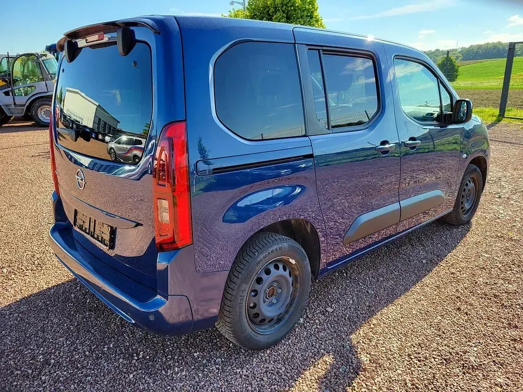 Gebraucht Opel Combo Life Elegance 131 PS (96 kW) 2022 Ozean blau Van / Kleinbus