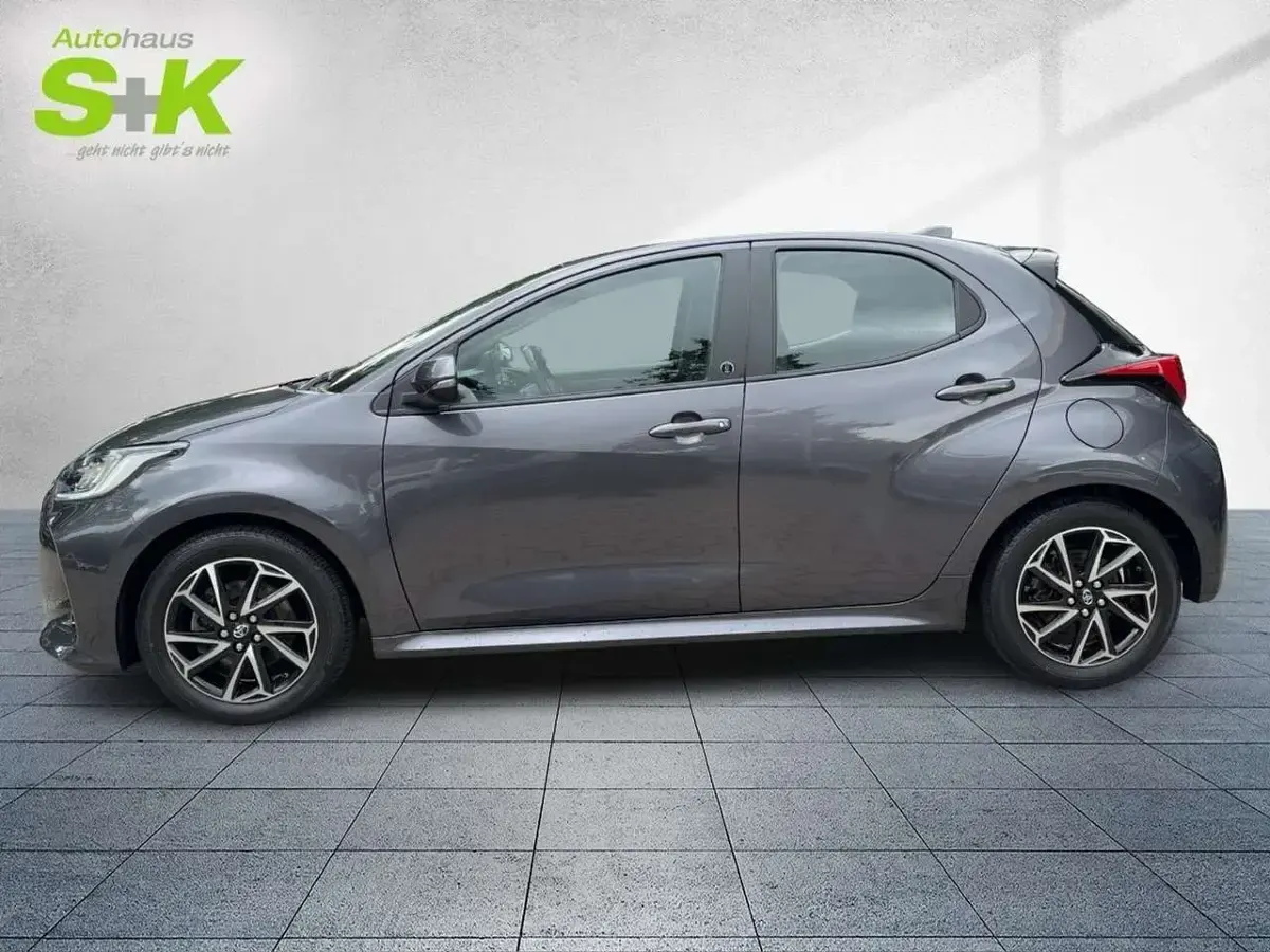Gebraucht Toyota Yaris Team 116 PS (85 kW) 2022 Marlingrau metallic (grau) Kleinwagen