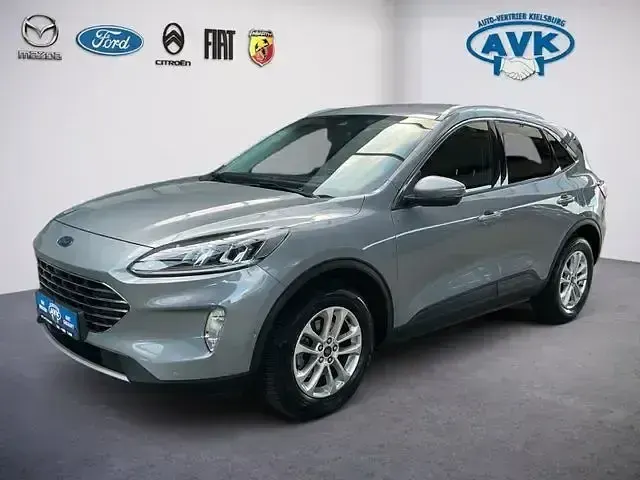 Używany Ford Kuga Titanium 150 KM (110 kW) 2023 Srebrny SUV