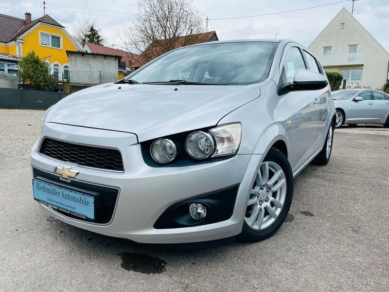 Argon silber/ice silver (m2) Gebraucht 2013 Chevrolet Aveo LTZ Limousine | 6.900 € (Etwas zu teuer) - Bild 1/4