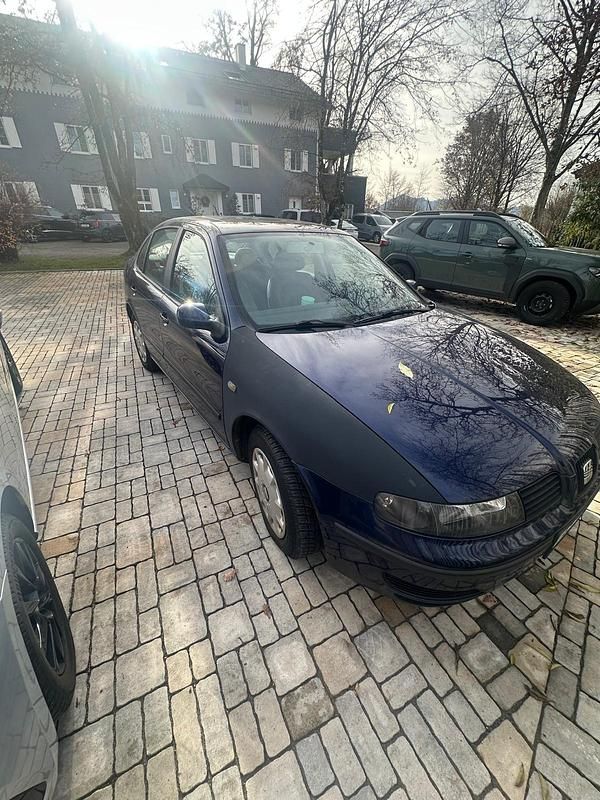 Blau Gebraucht 1999 Seat Toledo Limousine | 650 € (Superpreis) - Bild 1/4