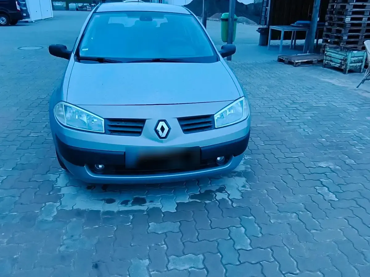 Gebraucht Renault Mégane 98 PS (72 kW) 2004 Silber Kleinwagen