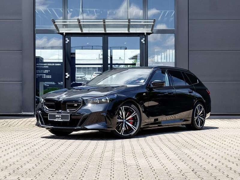 Saphirschwarz Gebraucht 2024 BMW i5 M Sport Limousine | 84.750 € (Teuer) - Bild 1/4